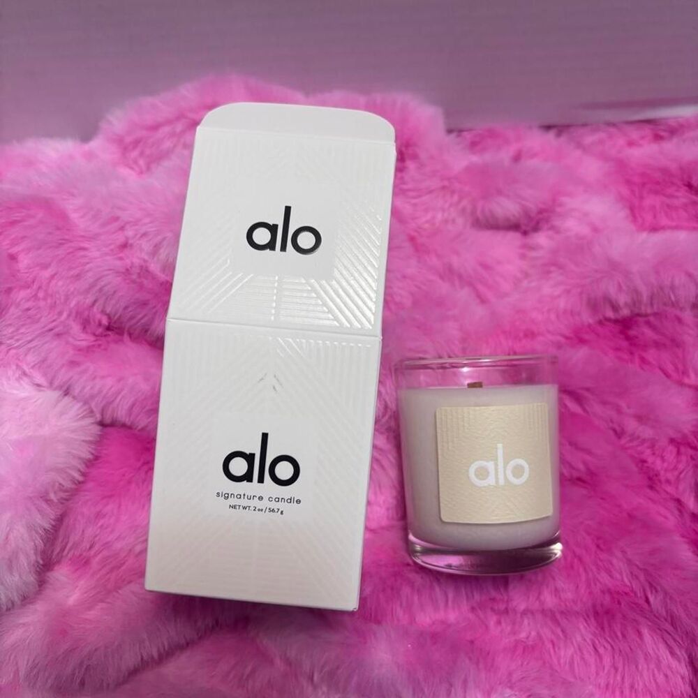 Alo-yoga Cream and White Decor-home-accesories